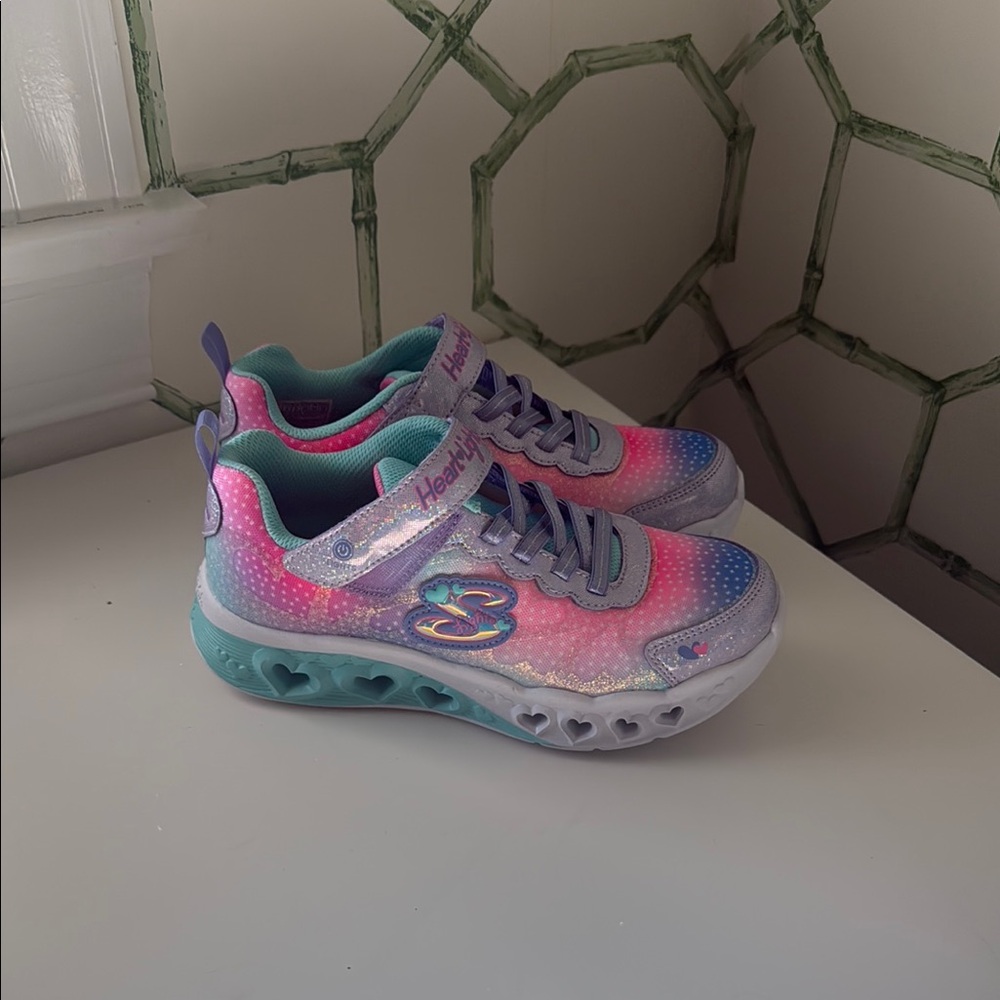 Girls size 3 Skechers